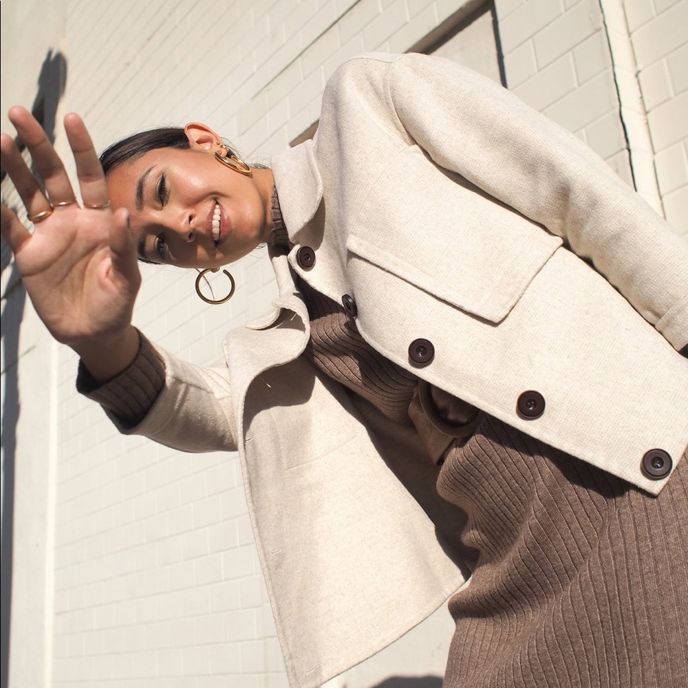 Wool Short Short Jacket with Oversized Pockets